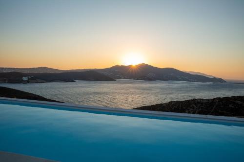 HoM Mykonos - Seaview Villa with private pool