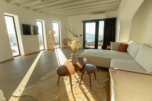 HoM Mykonos - Seaview Villa with private pool