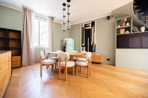 Stylish Duplex in Paris' Center