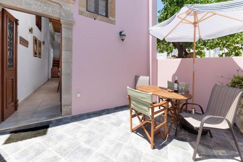 Casa Porolithos