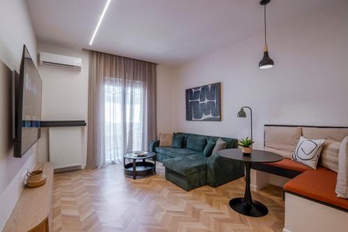 Kerameikos Elégance 2BR Apt | IVY Vacation Rentals