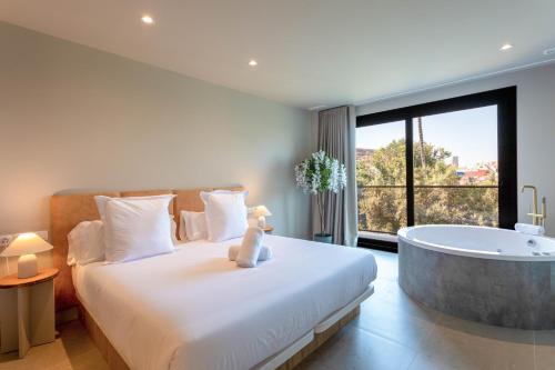 Reina Victoria La Plaza 2