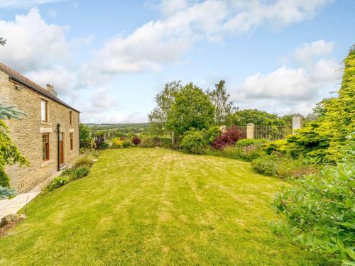Κήπος έξω από το 5 bed property in Durham 85257