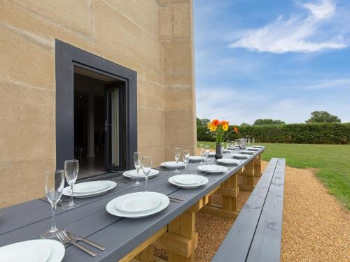 Κήπος έξω από το 9 Bed in Woolverstone 62352
