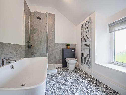 Ένα μπάνιο στο 5 Bed in Ruthin 86009