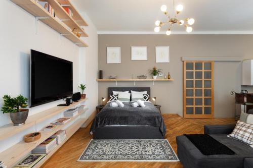 Prague Days - Family Friendly Apartment with AC and Netflix in Old Town