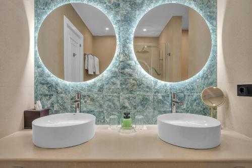 Exclusive Double Room in Occidental Puerto Banus by Finest Rentals photo 3