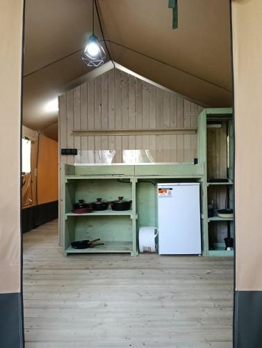 Kuchyň nebo kuchyňský kout v ubytování CS Glamping - Tende