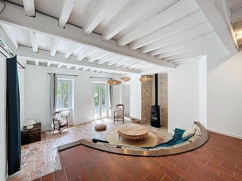 Χώρος καθιστικού στο L'Oustal Maison de caractere avec Wifi et climatisation