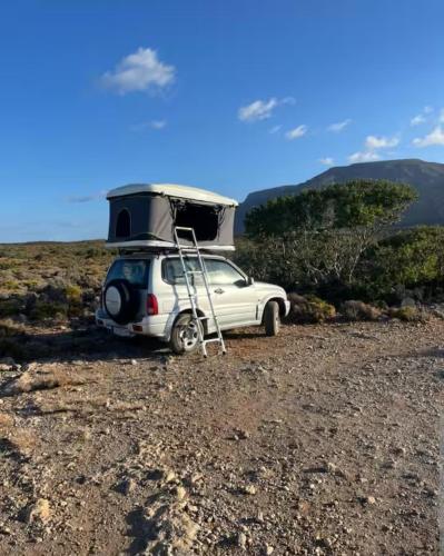 Rooftop Jeep Escape Sleep Under the Stars