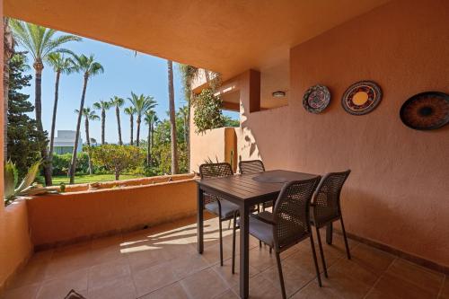 El Oasis de Marbella with Sea View