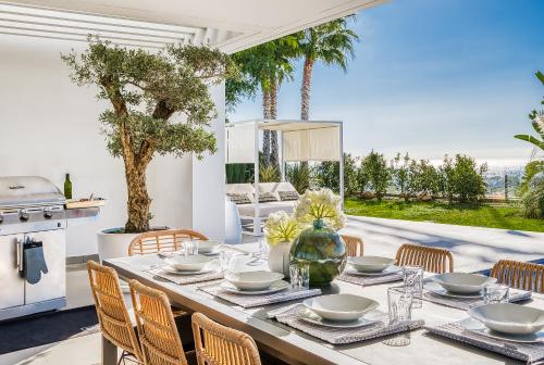Modern Luxury Villa in Los Flamingos