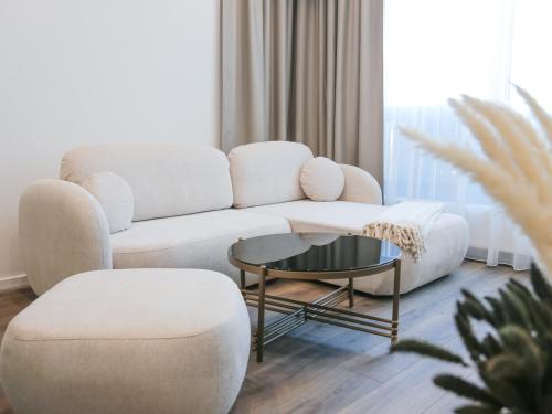 Luxury City-Center Apartment in Bratislava - Parking Included