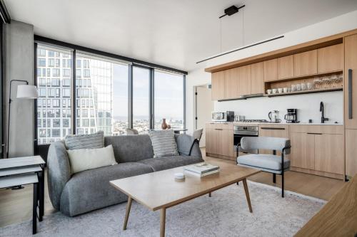 Gallery image of Blueground SoMa pool nr Civic Center SFO-1281 in San Francisco