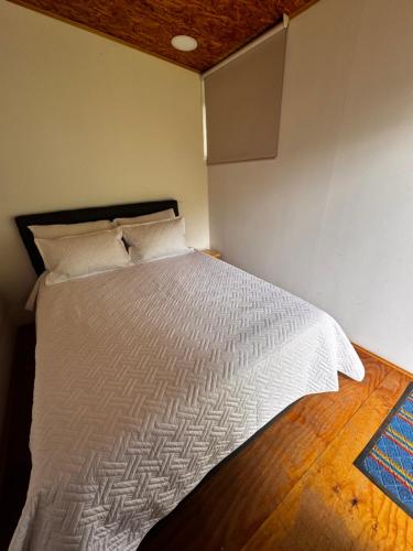 Postel nebo postele na pokoji v ubytování Rancho Las Tres Marías Hospedaje Rural Mi Refugio