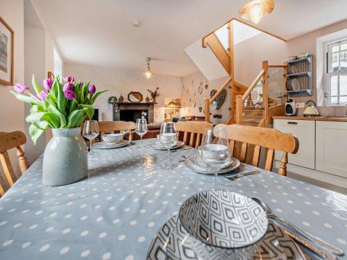 Χώρος καθιστικού στο 2 Bed in Neyland 43430