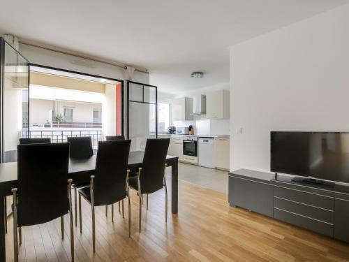 Appartement de standing 8 pers, hyper centre Arcachon, balcon, parking privé, proche plages et gare - FR-1-474-28