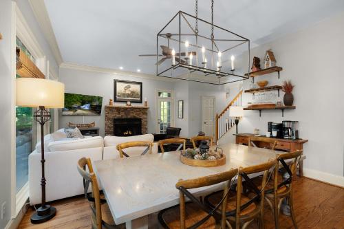 Dapur atau dapur kecil di Laurel Landing Lodge
