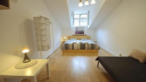 Przestronny pokój w mieszkaniu na Filipa