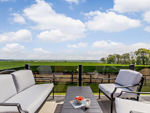 Posezení v ubytování 2 Bed in St Andrews 83174