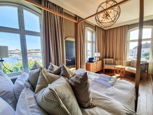 Gallery image of Det Lille Hotel in Risør