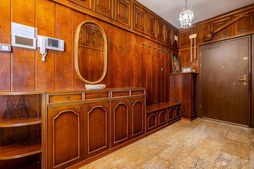 Et badeværelse på Spacious 4BR Home - Stunning Bosphorus Views! #390