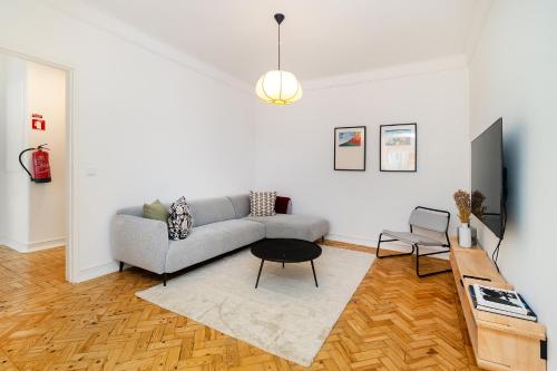 WHome Bright Modern Apartment in the Heart of Alvalade