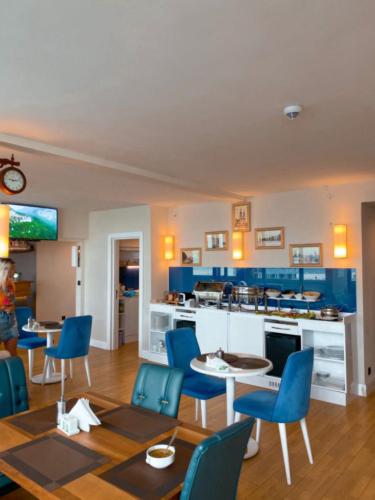 Gallery image of Marvelous Sea View Aparthotel In Orbi City Batumi in Batumi