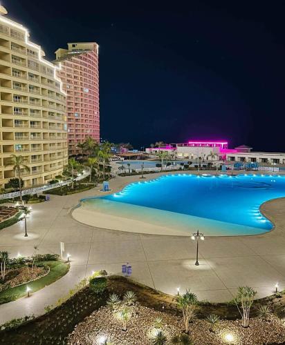 بورتو السخنه pyramids