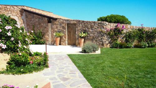 Κήπος έξω από το Villa Silènis