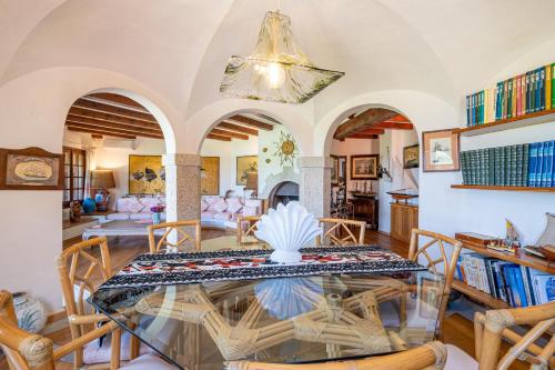 Χώρος καθιστικού στο Villa Silènis