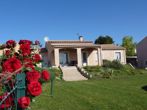 Jolie maison avec piscine