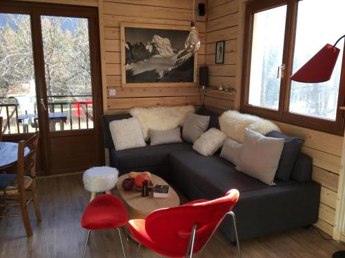 Auron Chaleureux 2pieces au calme vue Montagne ensoleillé Renové Les Mouflons