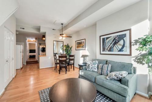 Gallery image of 715a - Settle into Soulard 4 beds 2 full baths in Soulard