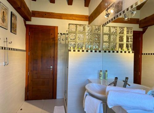 Ένα μπάνιο στο La Hacienda de Navafria
