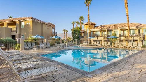 Bazén v ubytování Marriott's Desert Springs Villas II 1BR Apartment with Resort Access nebo v jeho okolí
