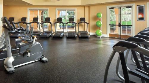 a gym with treadmills and exercise bikes in a room at Marriott's Shadow Ridge II The Enclaves Studio Apartment with Resort Access in Palm Desert