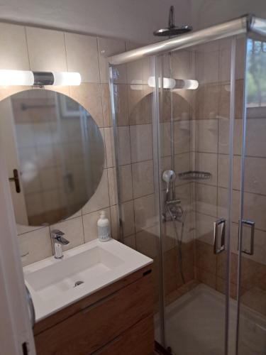 A bathroom at Villa Filia std