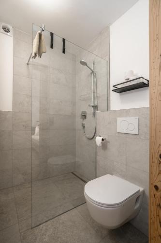 Koupelna v ubytování Weidenchalets