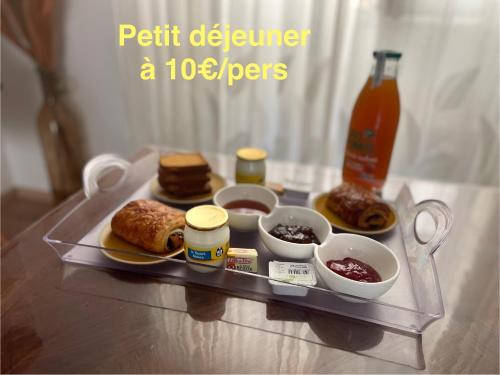 Đồ ăn tại/gần căn hộ