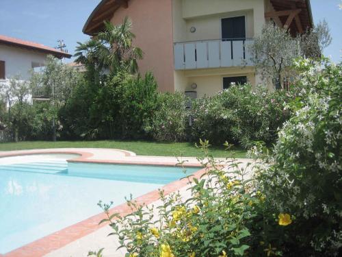 Bazén v ubytovaní Apartments in Lazise - Gardasee 30250 alebo v jeho blízkosti