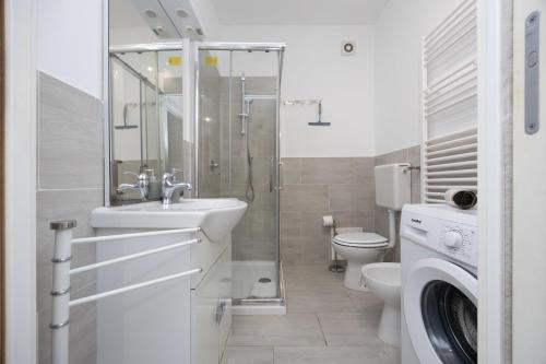 Spacious 70 mq Apartment Self Check-in ,Free Parking, San Siro