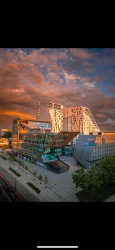 Centrum Olsztyn Sunset Apartament - Dwa Balkony & Darmowy Parking podziemny & Stare Miasto & Galeria & Widok & Planetarium & Centrum miasta