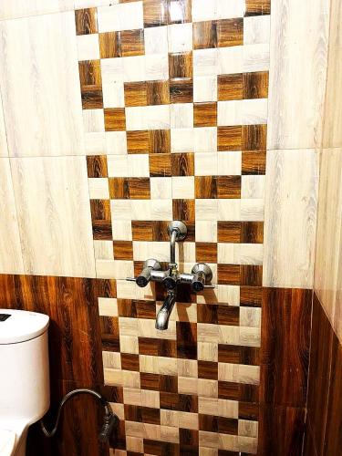 Bilik mandi di The Royale Retreat Apartment