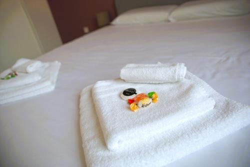 Postel nebo postele na pokoji v ubytování Beautiful Cosy 2BR Apartment