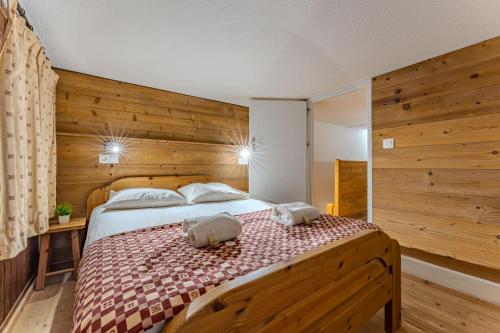 Cozy Mountain Apartment - Ski-In Ski-Out Access, Balcony & Parking - Résidence Le Silveralp
