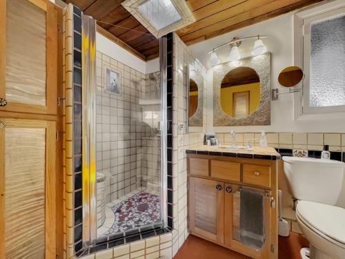 Vonios kambarys apgyvendinimo įstaigoje Washington STUDIO