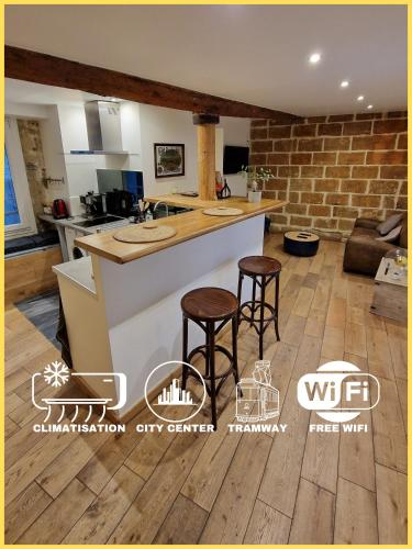 Le Chapeau Rouge - Centre Historique - Corum - Tramway - Climatisation