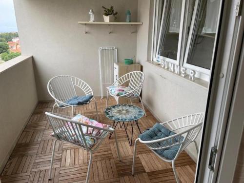 Modern apartment in Zadar with three bedrooms and balcony - TA Leut Agency