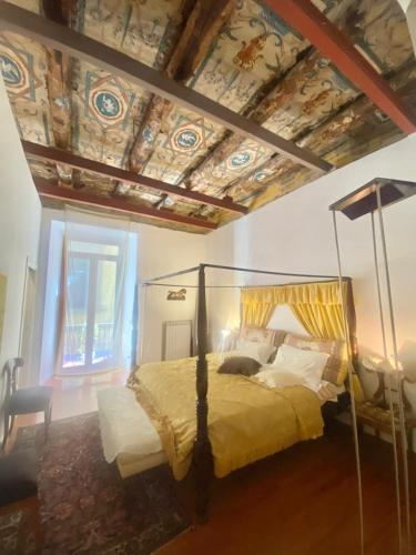 Casa Tiare, the heart of Piazza Plebiscito